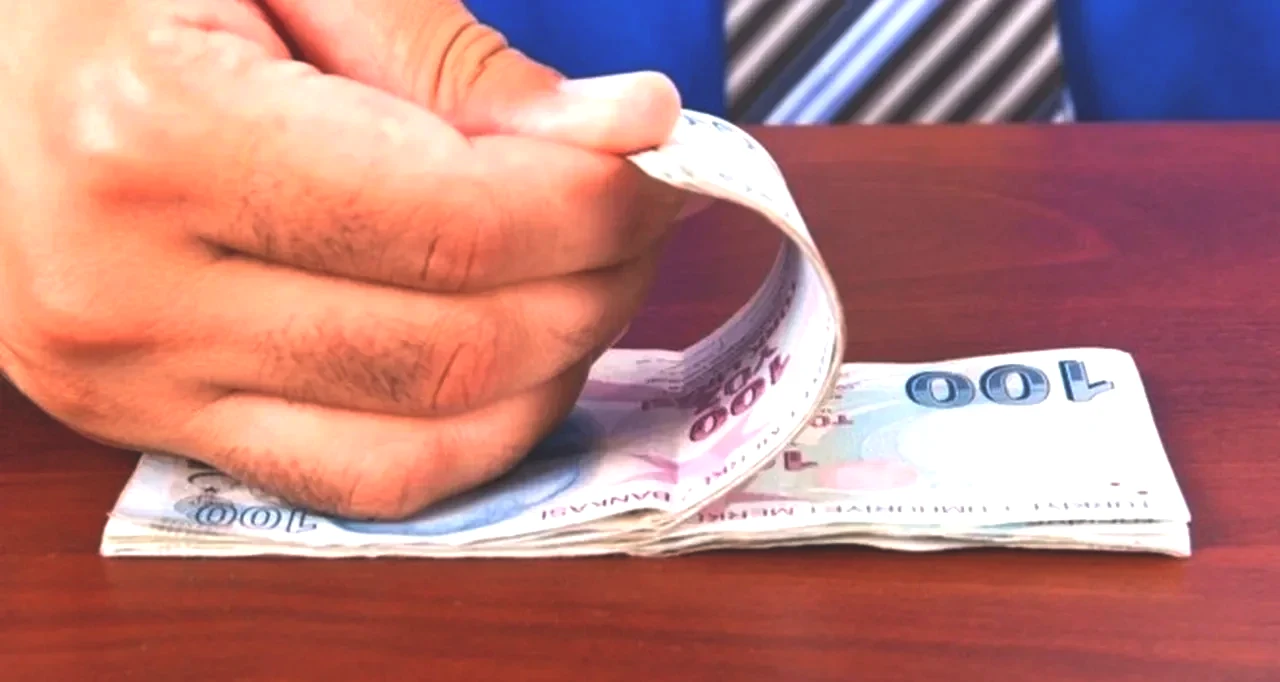 Emeklilikte kademe bekleyenlere 2 seçenek! Kıdem tazminatı alma kolaylaştı: İsa Karakaş açıkladı