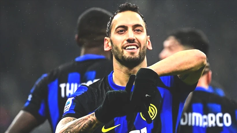 Fenerbahçe Vites Artırdı: Hakan Çalhanoğlu İçin Kritik Hafta - Resim: 4