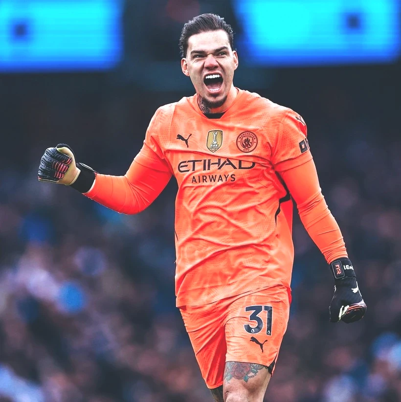 Kanaryanın Gözü Yine Aslanın Listesinde! Fenerbahçe'den Olay 'Ederson' Hamlesi: Mourinho Bizzat Aradı - Resim: 2