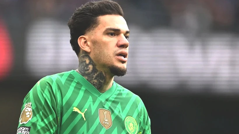 Kanaryanın Gözü Yine Aslanın Listesinde! Fenerbahçe'den Olay 'Ederson' Hamlesi: Mourinho Bizzat Aradı - Resim: 3