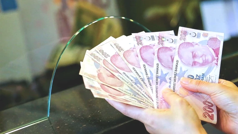 Bankaların Mevduat Faiz Yarışı Kızıştı: Bankaya Bu Parayı Koyan Resmen Maaşa Bağlanıyor - Resim: 6