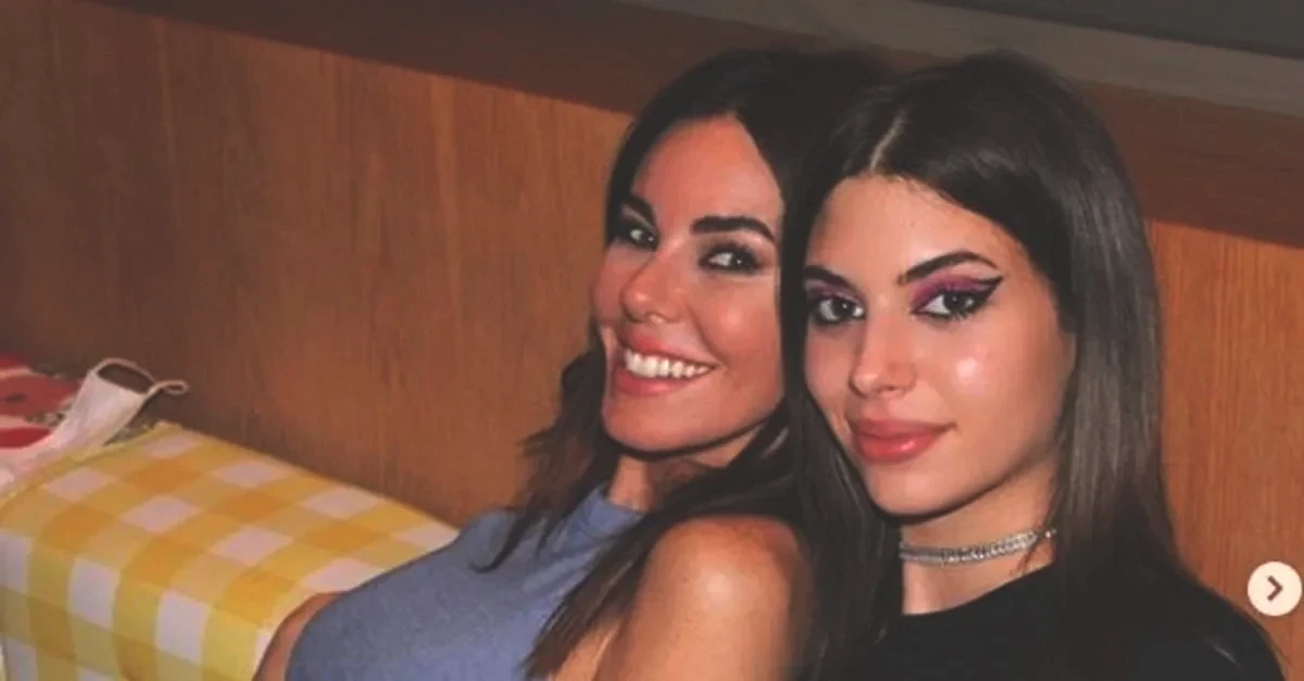 Defne Samyeli'nin 17 yaşındaki kızı Derin Talu sosyal medyada gündem oldu! Son paylaşımına tepki yağdı! - Son Dakika Magazin Haberleri