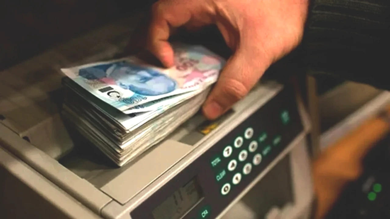 Bankada parası olanlar dikkat! Mevduatlar için sinyal geldi: Merkez'in ardından harekete geçecekler