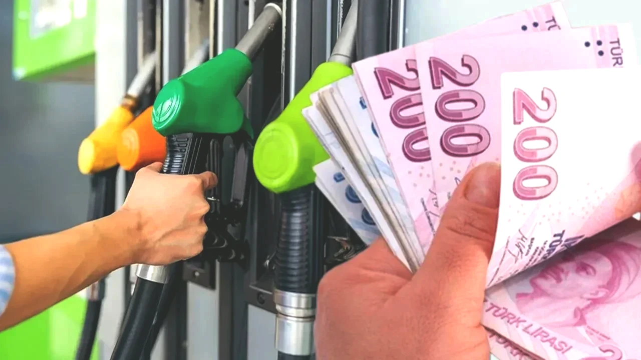 Akaryakıt fiyatlarına beklenen zam yukarı çekildi! Salı benzin, çarşamba motorin, perşembe LPG artacak