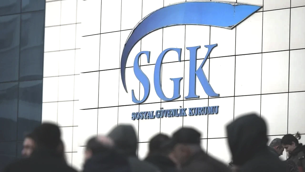 İşçi ve işverenler dikkat! SGK sicil numaraları için uyardı: Prim oranlarınızı ve emekliliğinizi etkileyebilir
