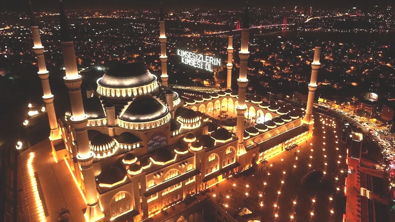 Kadir gecesi mesajları 2025! En güzel, kısa, uzun kadir gecesi mesajı örnekleri